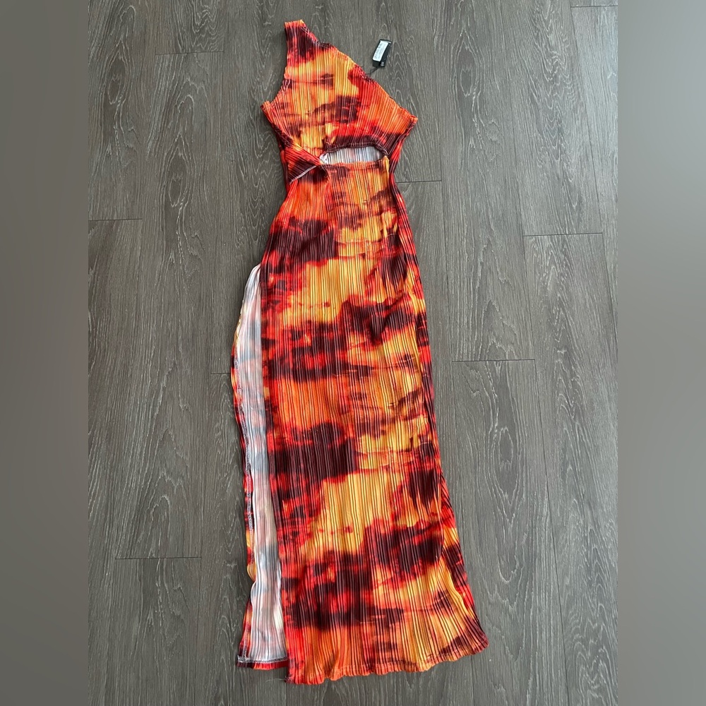 PrettyLittleThing orange print plisse knotted split detail Maxi dress